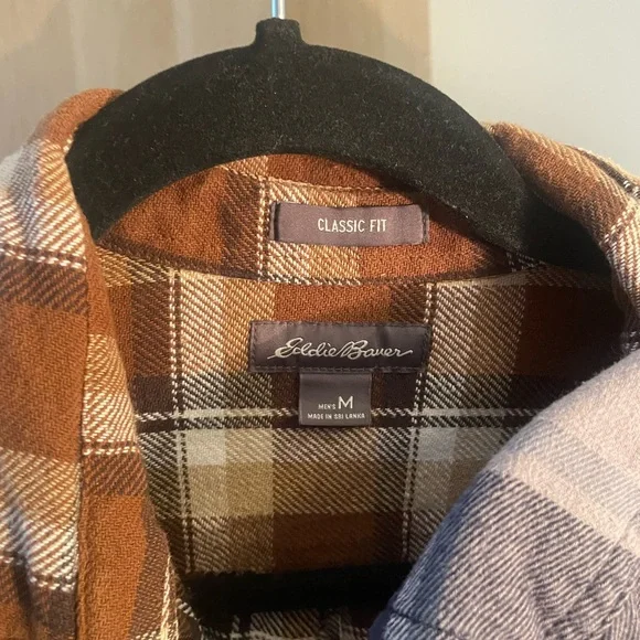 2x Button down flannels - Picture 3 of 4